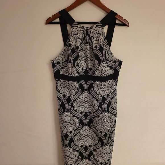 Dress - Picture 1 of 5